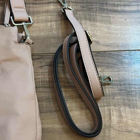 Fiorelli Blush Shoulder/Crossbody Bag - Picture 2 of 7